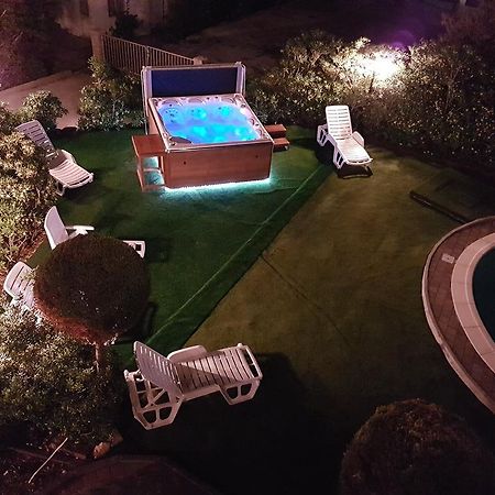Barbat na Rabu Apartments Stengl מראה חיצוני תמונה