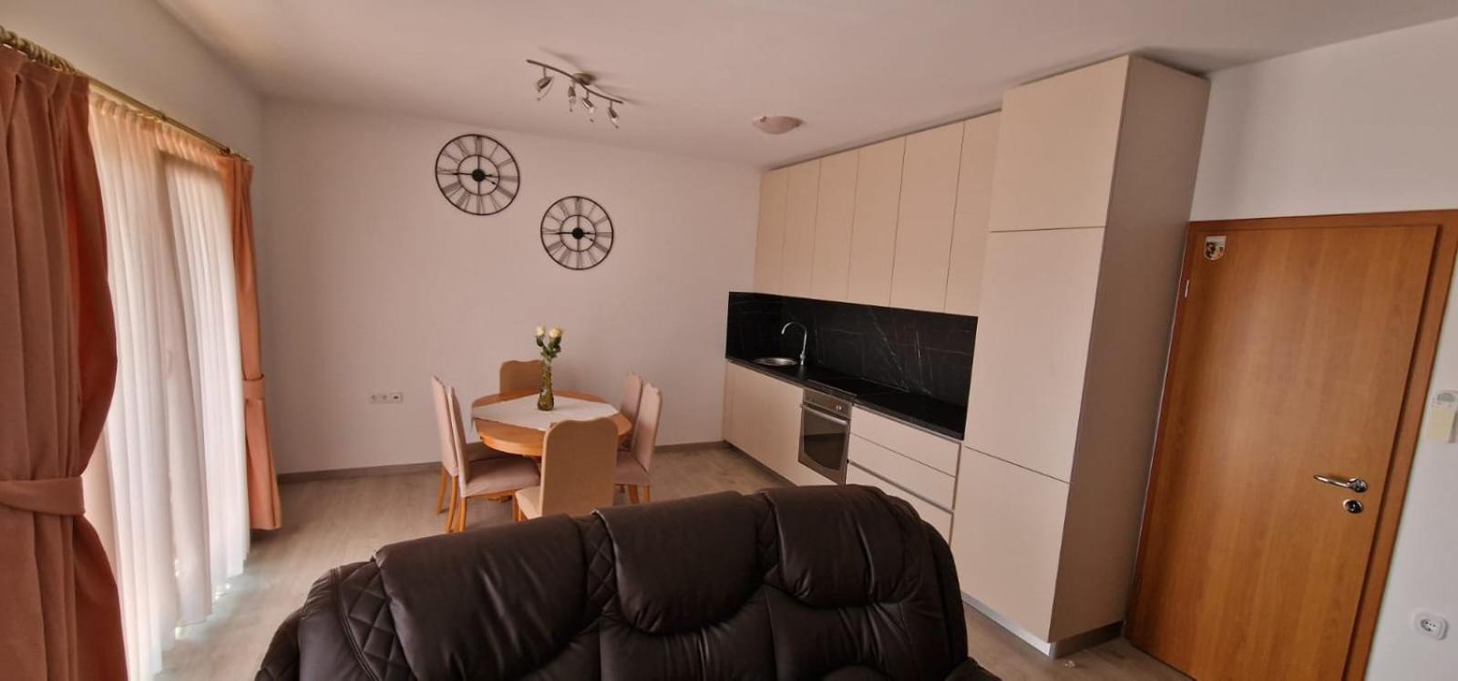 Barbat na Rabu Apartments Stengl מראה חיצוני תמונה