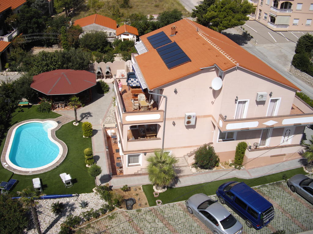 Barbat na Rabu Apartments Stengl מראה חיצוני תמונה