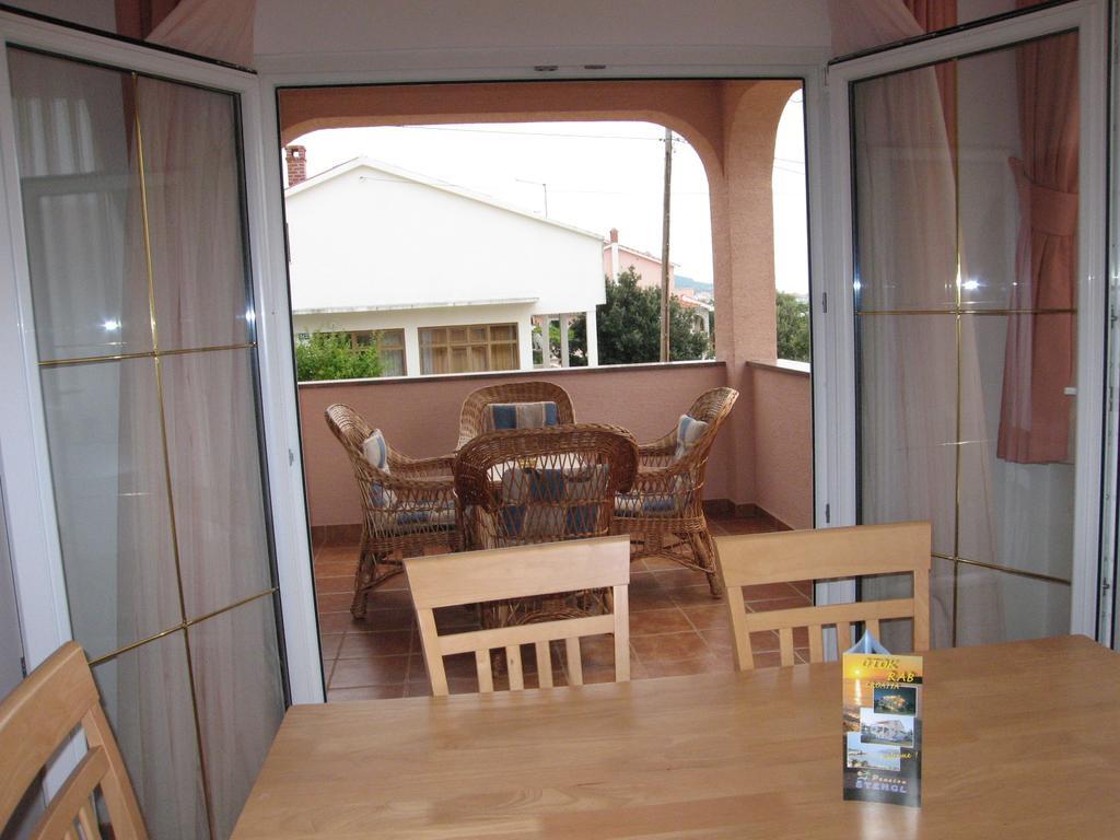 Barbat na Rabu Apartments Stengl מראה חיצוני תמונה