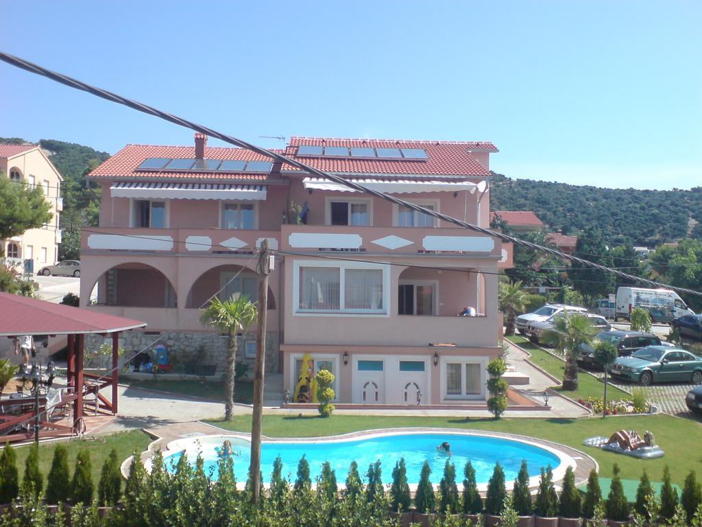 Barbat na Rabu Apartments Stengl מראה חיצוני תמונה