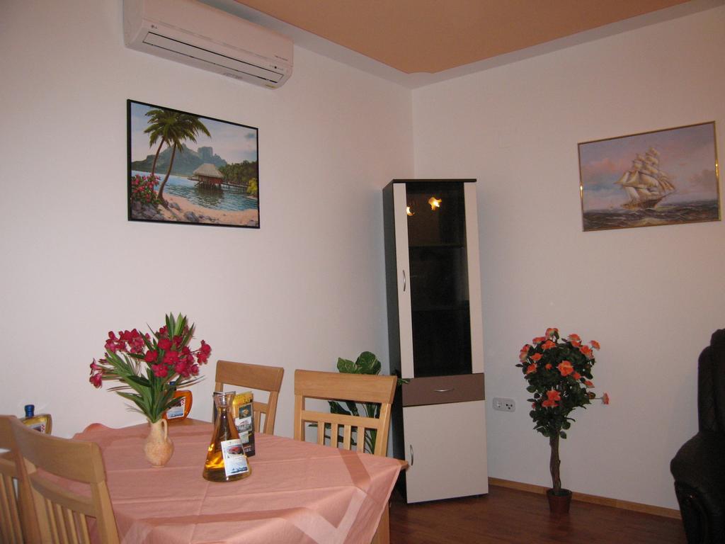 Barbat na Rabu Apartments Stengl מראה חיצוני תמונה