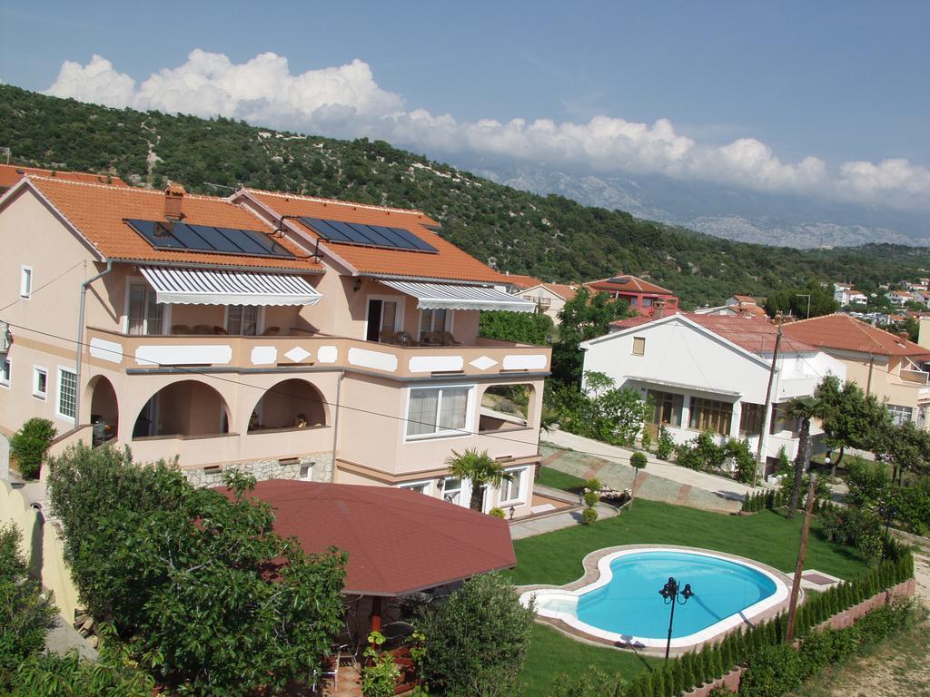 Barbat na Rabu Apartments Stengl מראה חיצוני תמונה