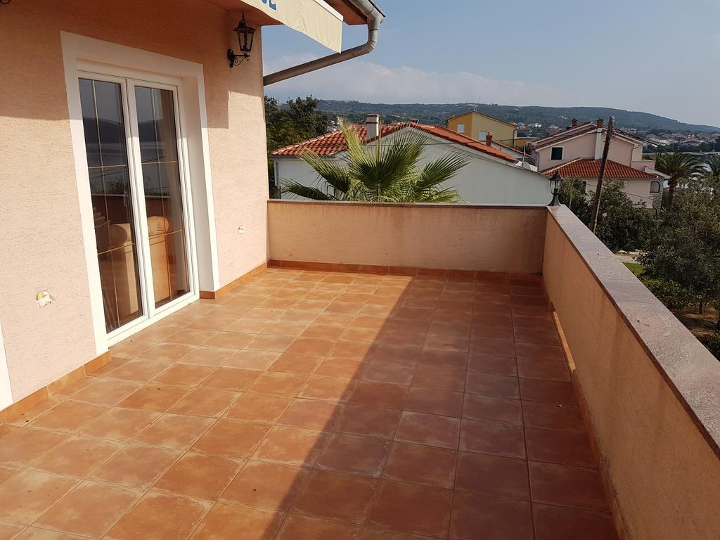Barbat na Rabu Apartments Stengl מראה חיצוני תמונה