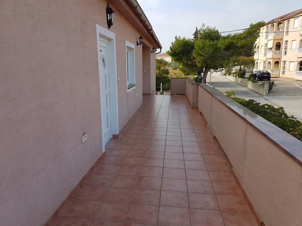 Barbat na Rabu Apartments Stengl מראה חיצוני תמונה