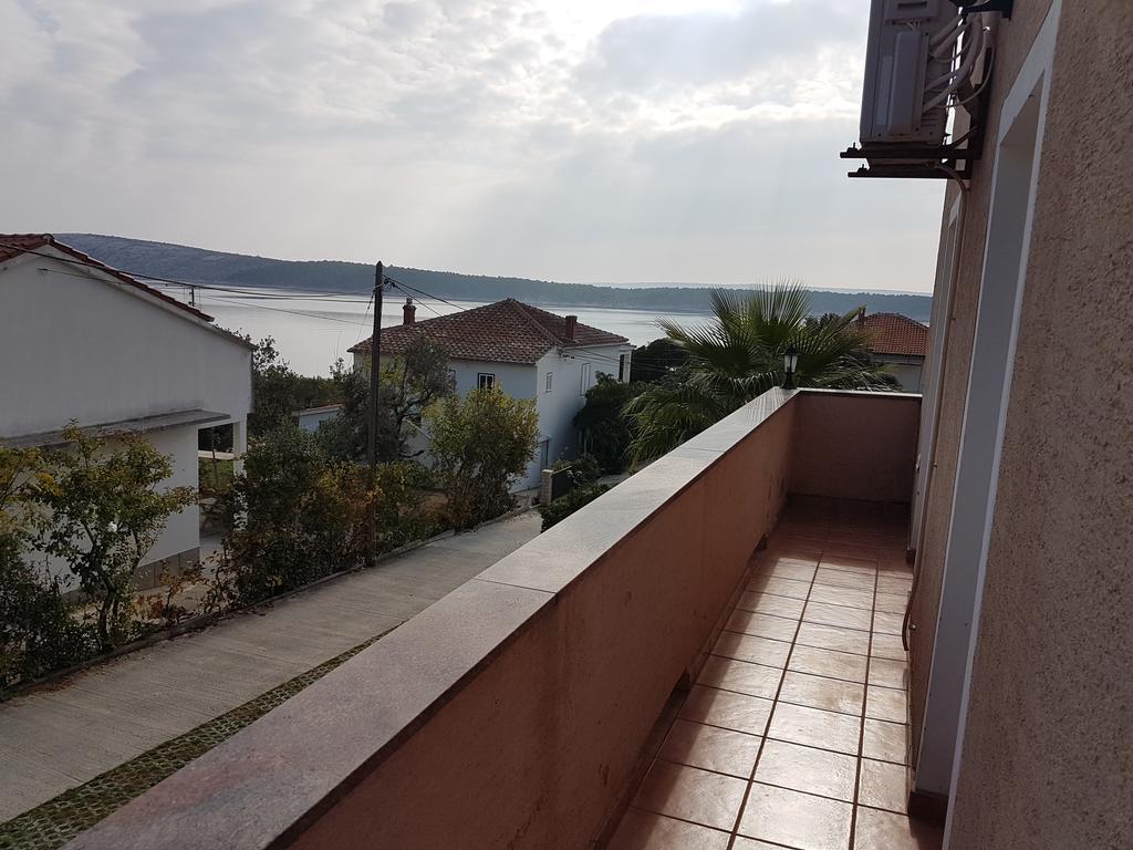 Barbat na Rabu Apartments Stengl מראה חיצוני תמונה